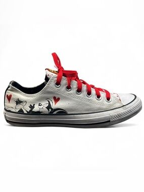 Womens Converse Pepe Le Pew Looney Tunes Edition Sneakers size 8